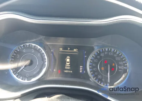 2016 Chrysler 200 Touring z USA, uszkodzony, nr VIN 1C3CCCFBXGN195525